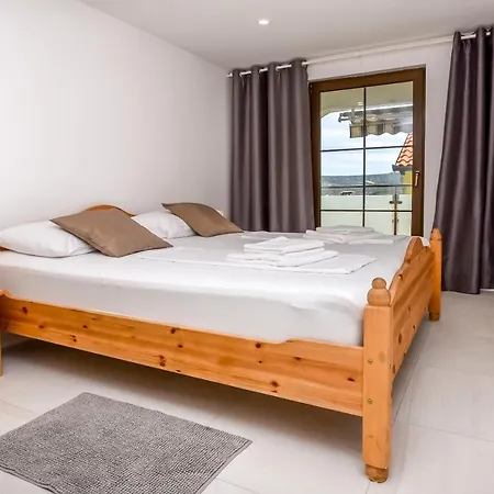Lucija Apartamento