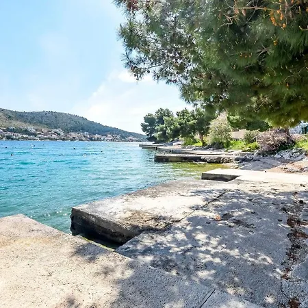 Lucija Διαμέρισμα *